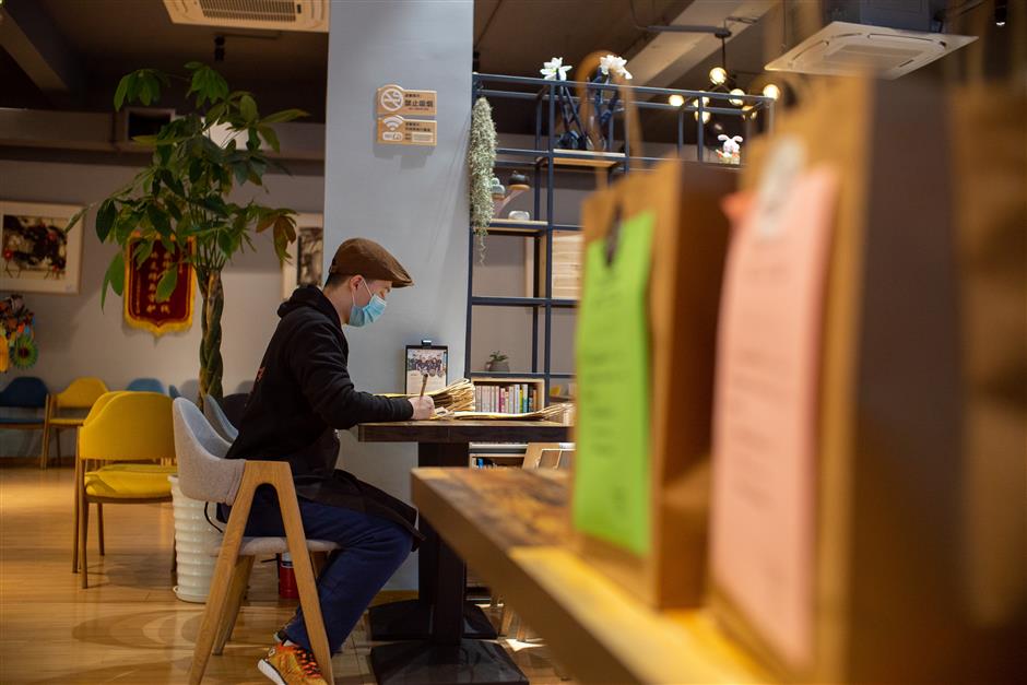 front-line workers get special coffee deliveries